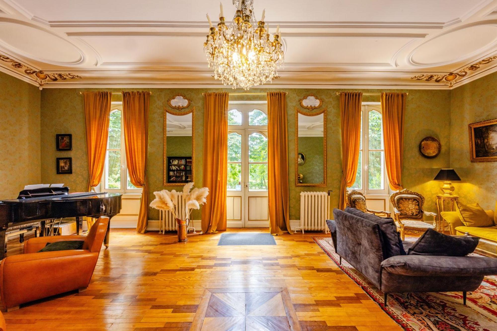 Le Manoir Du Thouron Saint-Sulpice (Oise) Exterior foto